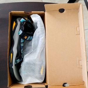 Sandals- Camel Crown